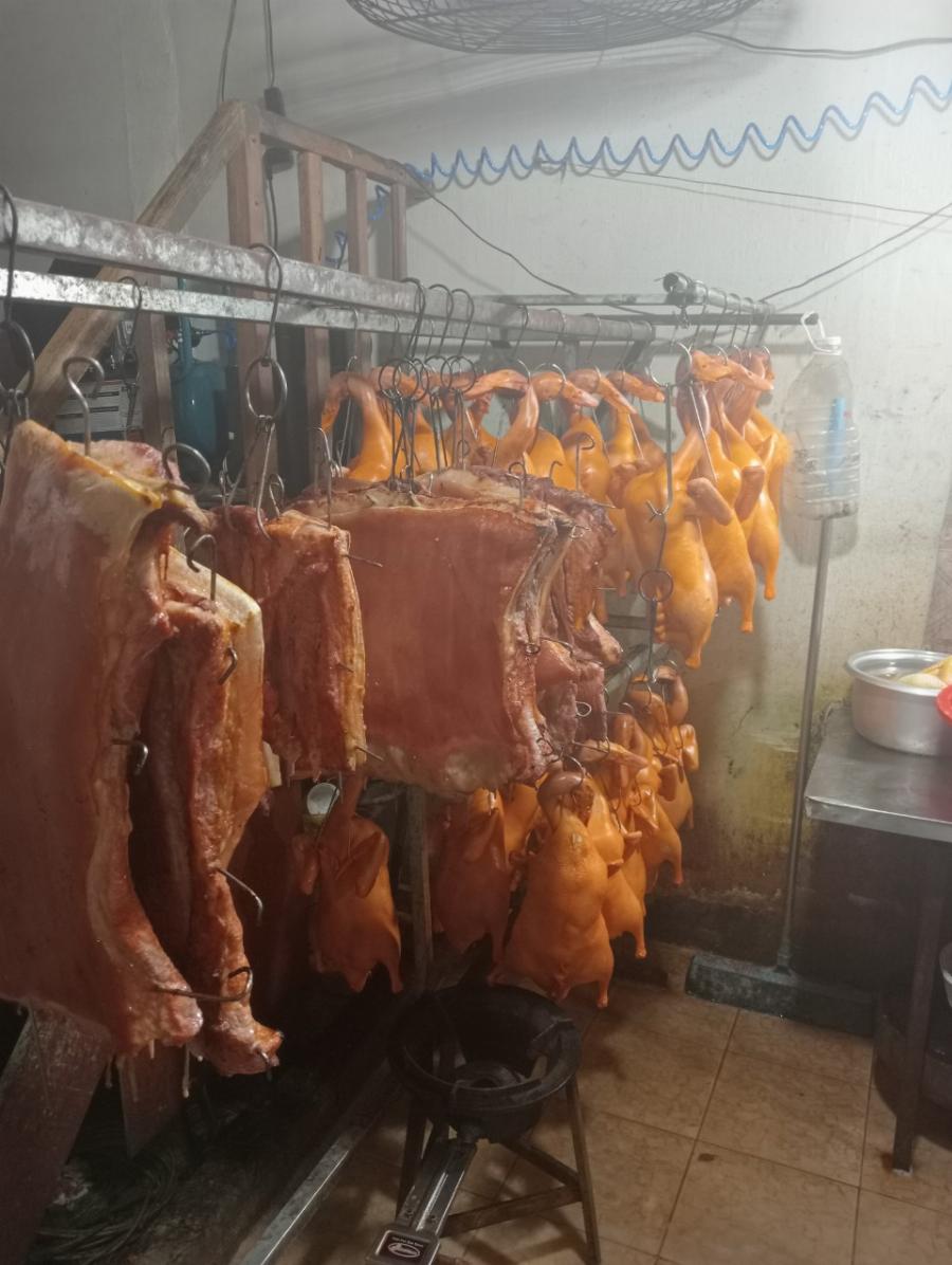 Lò quay Đà Lạt Heo quay Vị quay Gà quay ngon chât lượng đươc ưa thích 2022-10-27 16:43:00